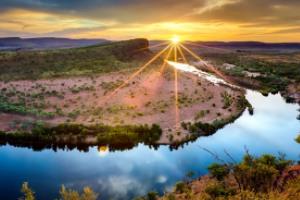 法甲开赛五大联赛首秀，历史时刻，激情点燃法甲打响五大联赛第一场